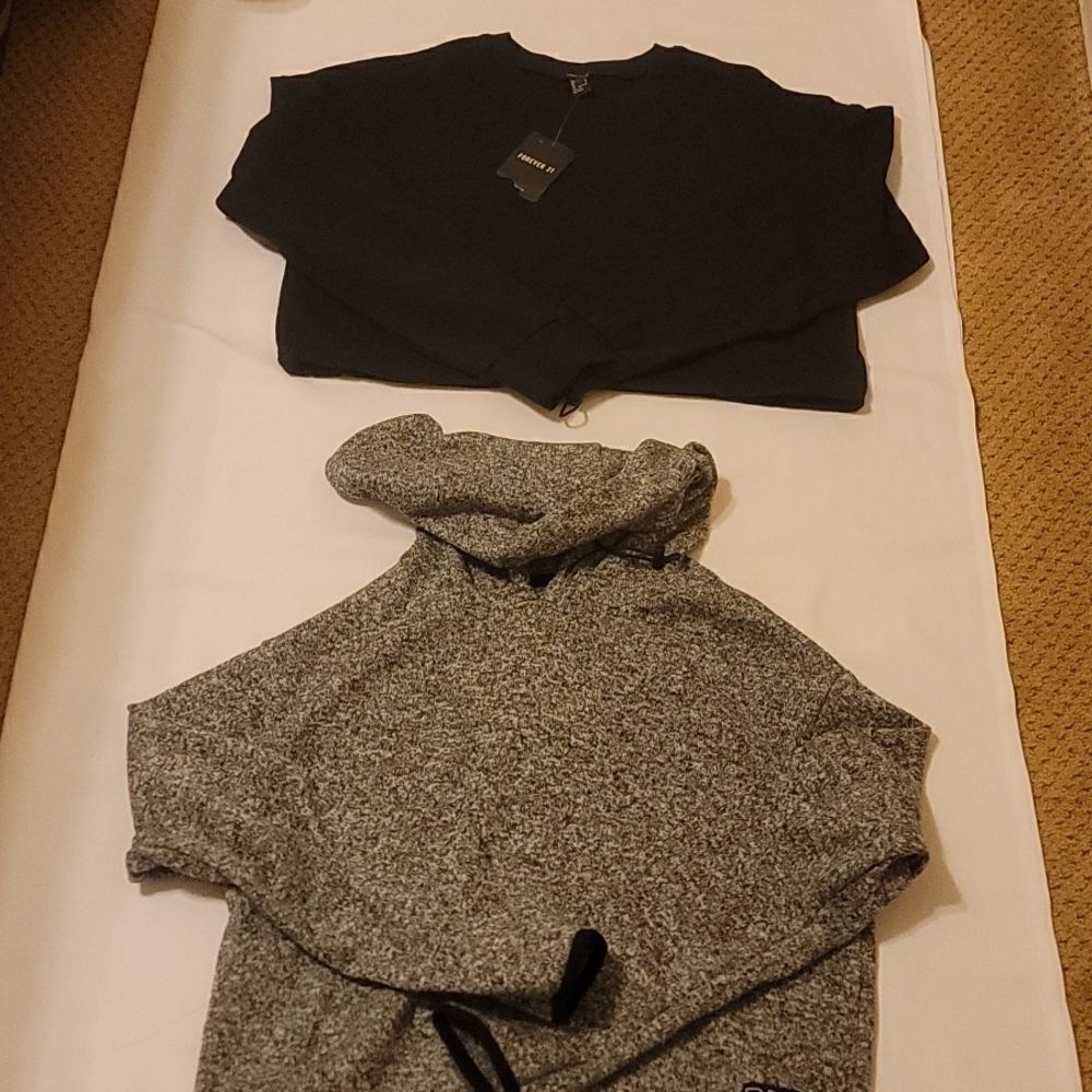 COPY - Bundle of pink Victoria secret and forever 21 cropped sweatshirts.